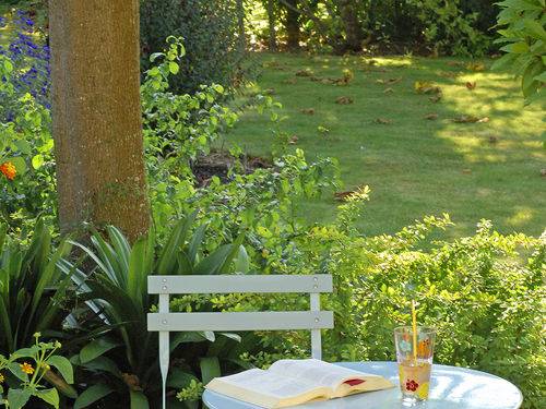 5 IDÉES POUR RELOOKER SON JARDIN OU SA TERRASSE EN UN CLIN D’OEIL